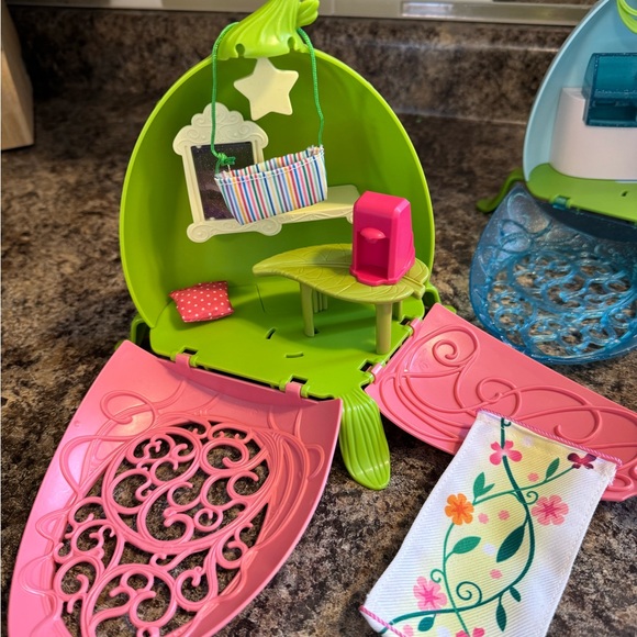 Set of Schleich Fairy Accessories, Slide and Lion training playset - Picture 3 of 8